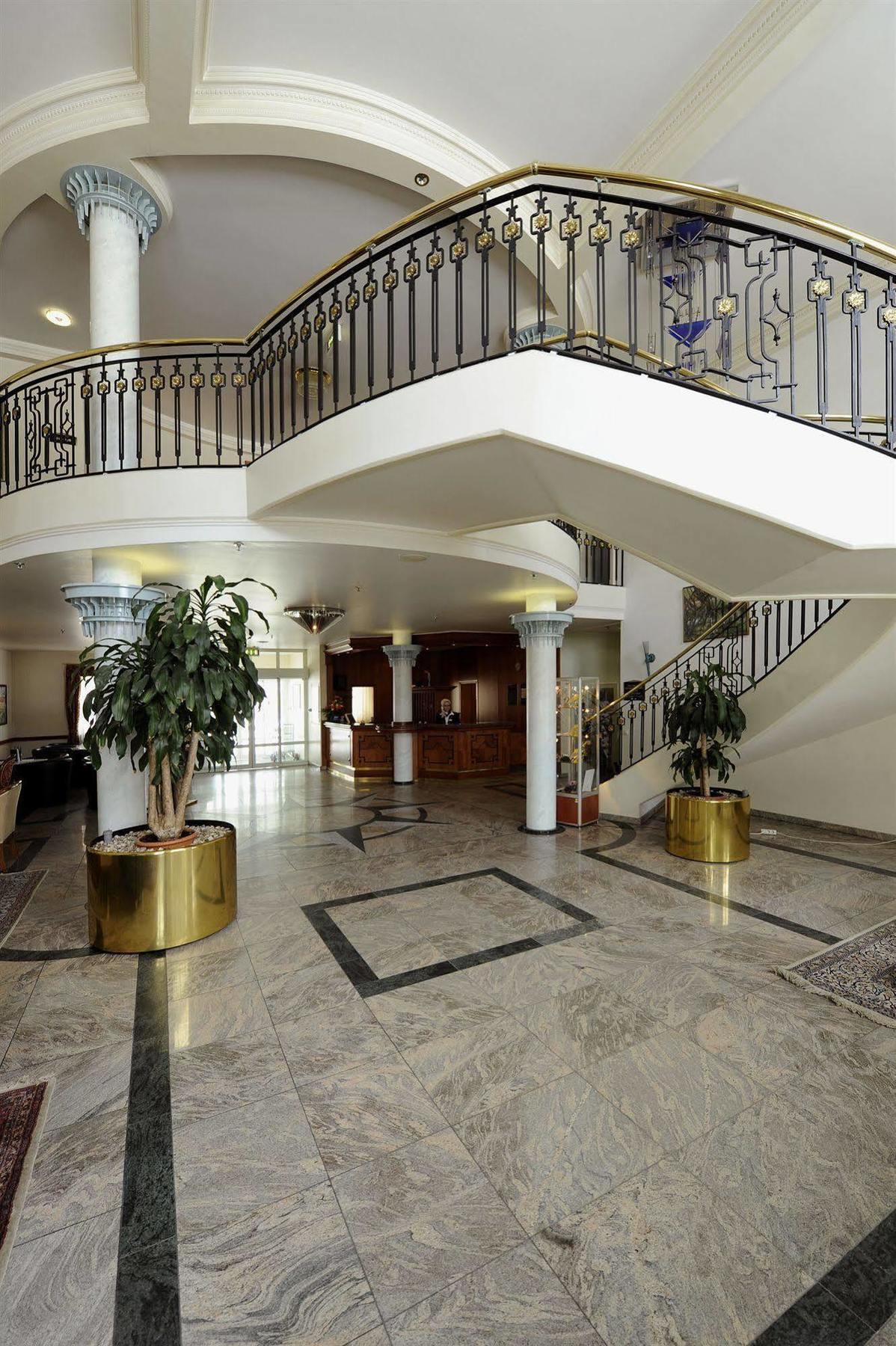 Bernstein Schlosshotel Ballenstedt Exteriér fotografie